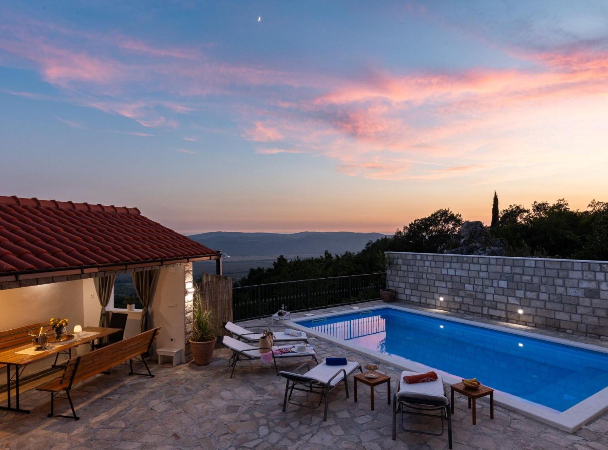Villa Source With Private Pool Pridvorje 외부 사진