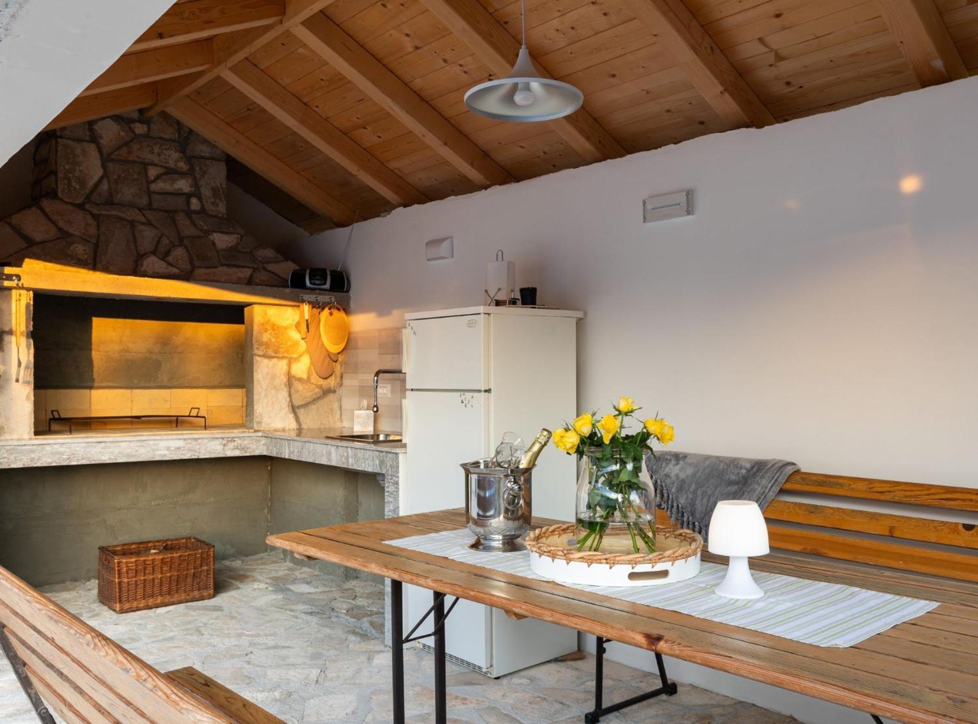 Villa Source With Private Pool Pridvorje 외부 사진